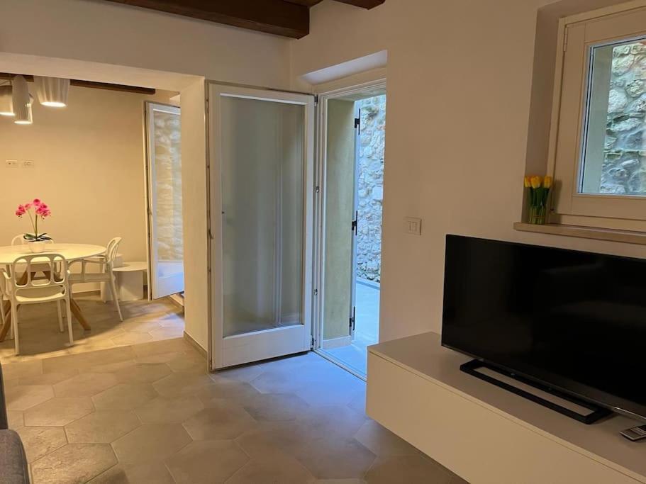 Ferienwohnung Charme In Centro With Private Parking Ascoli Piceno Exterior foto