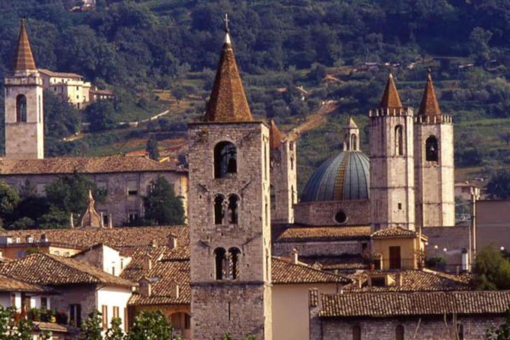 Ferienwohnung Charme In Centro With Private Parking Ascoli Piceno Exterior foto