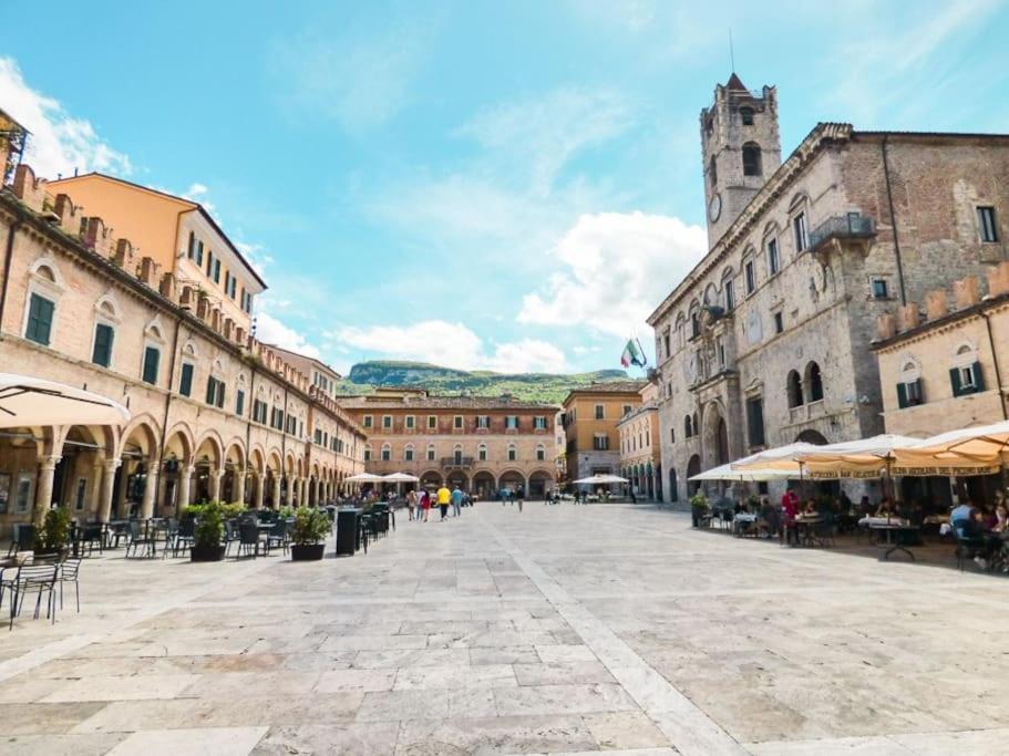 Ferienwohnung Charme In Centro With Private Parking Ascoli Piceno Exterior foto