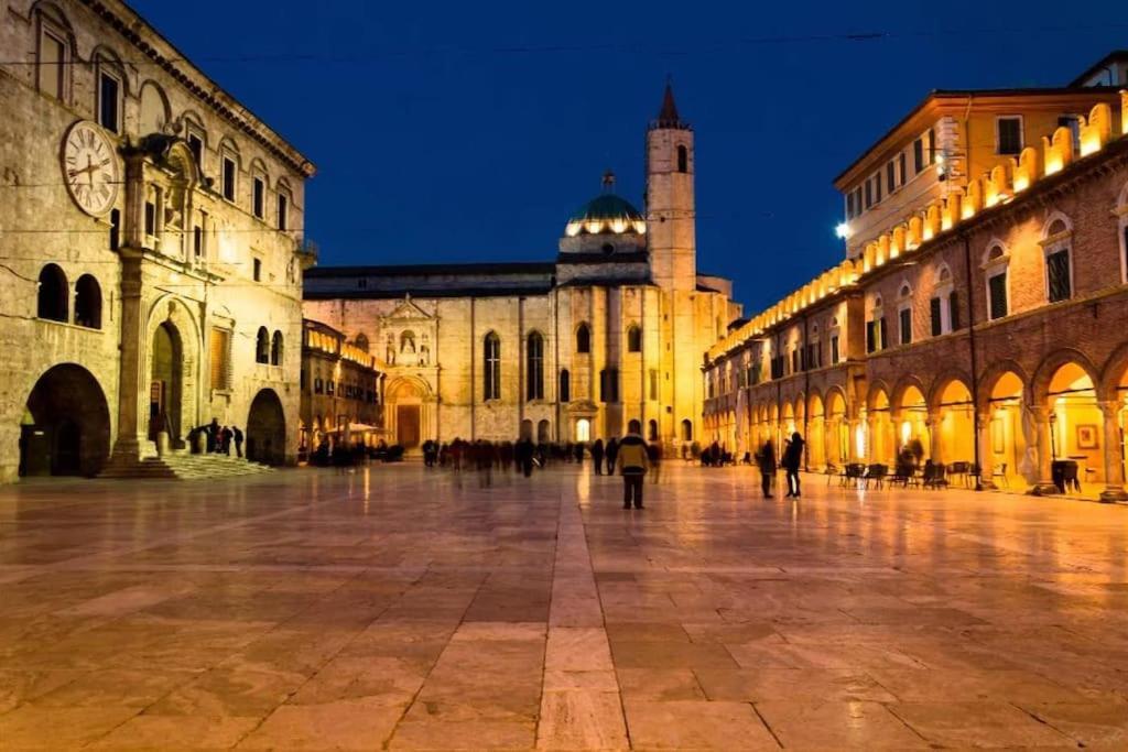 Ferienwohnung Charme In Centro With Private Parking Ascoli Piceno Exterior foto