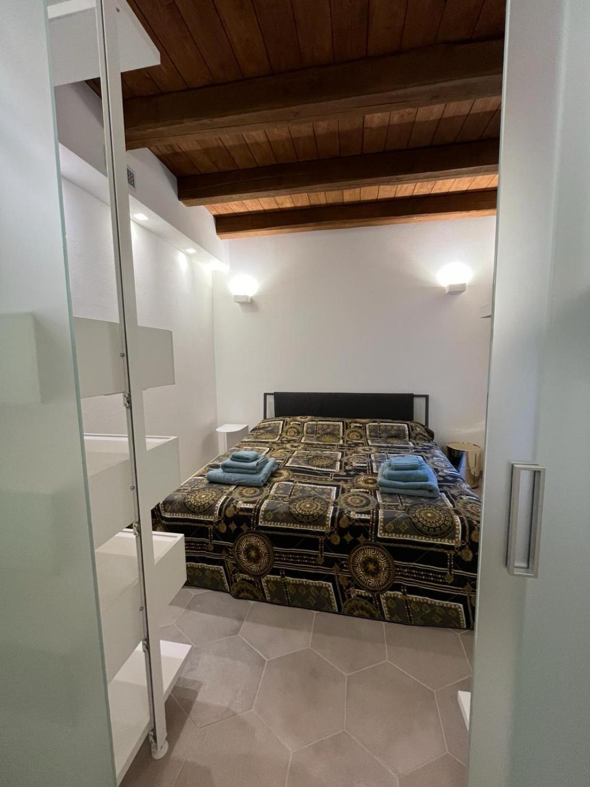 Ferienwohnung Charme In Centro With Private Parking Ascoli Piceno Exterior foto