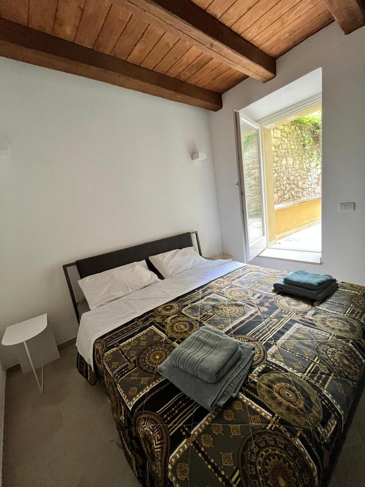 Ferienwohnung Charme In Centro With Private Parking Ascoli Piceno Exterior foto