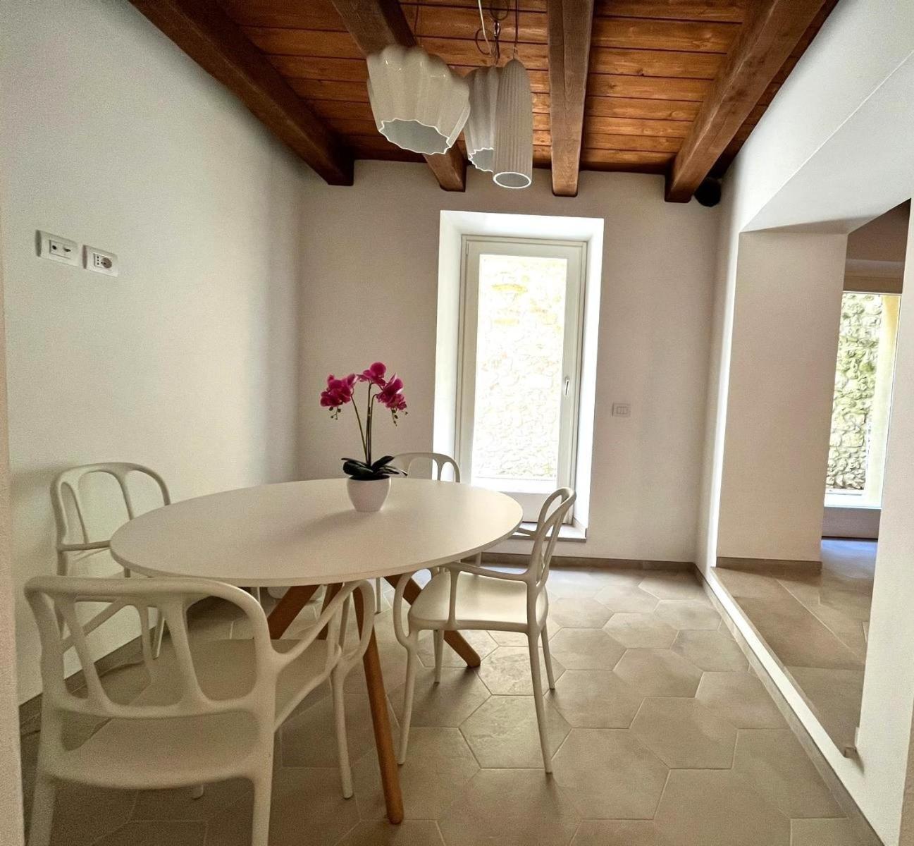 Ferienwohnung Charme In Centro With Private Parking Ascoli Piceno Exterior foto